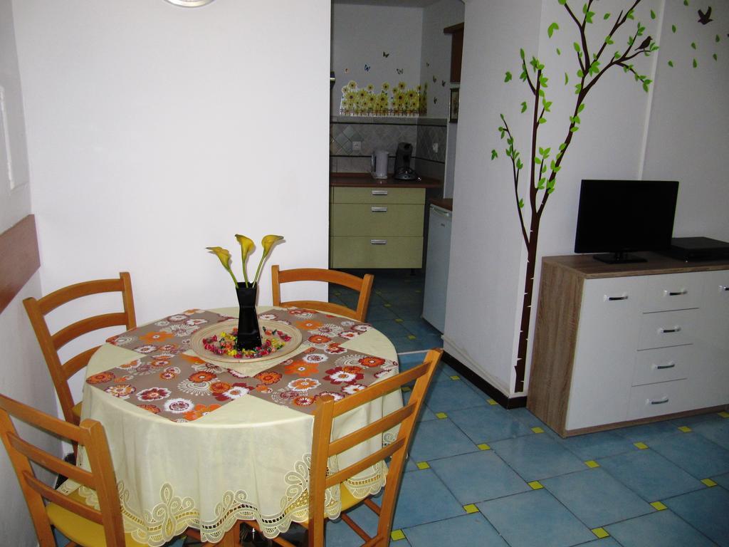 Apartment Anita Near Kantrida Beach Rijeka Exterior photo
