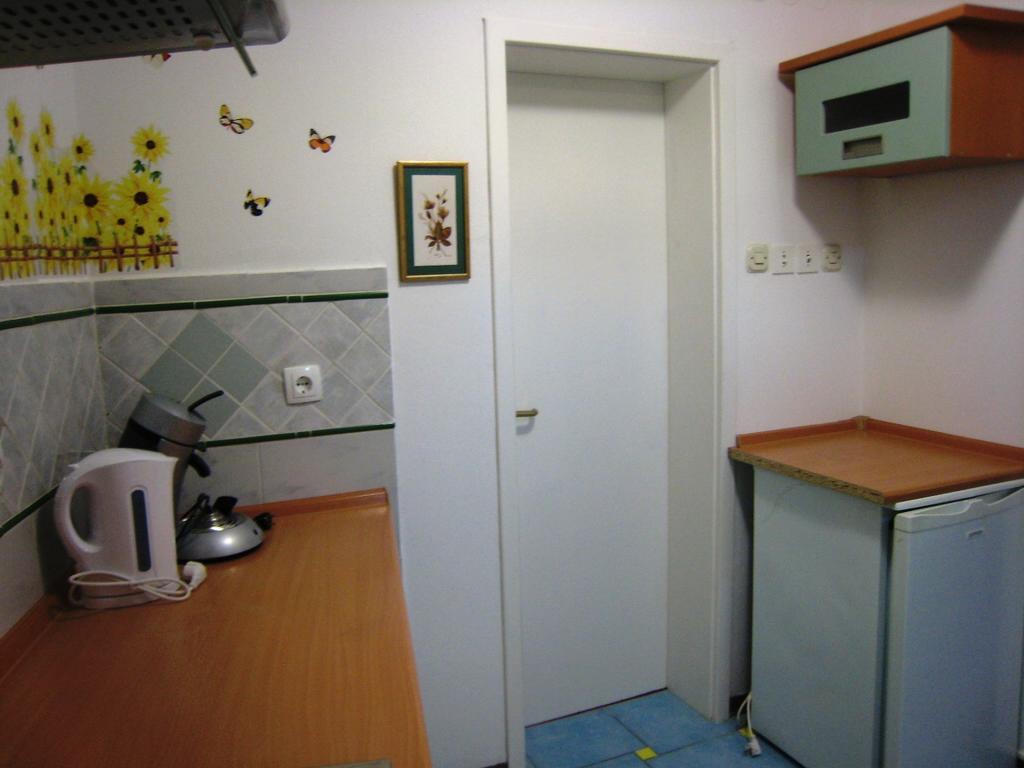 Apartment Anita Near Kantrida Beach Rijeka Room photo